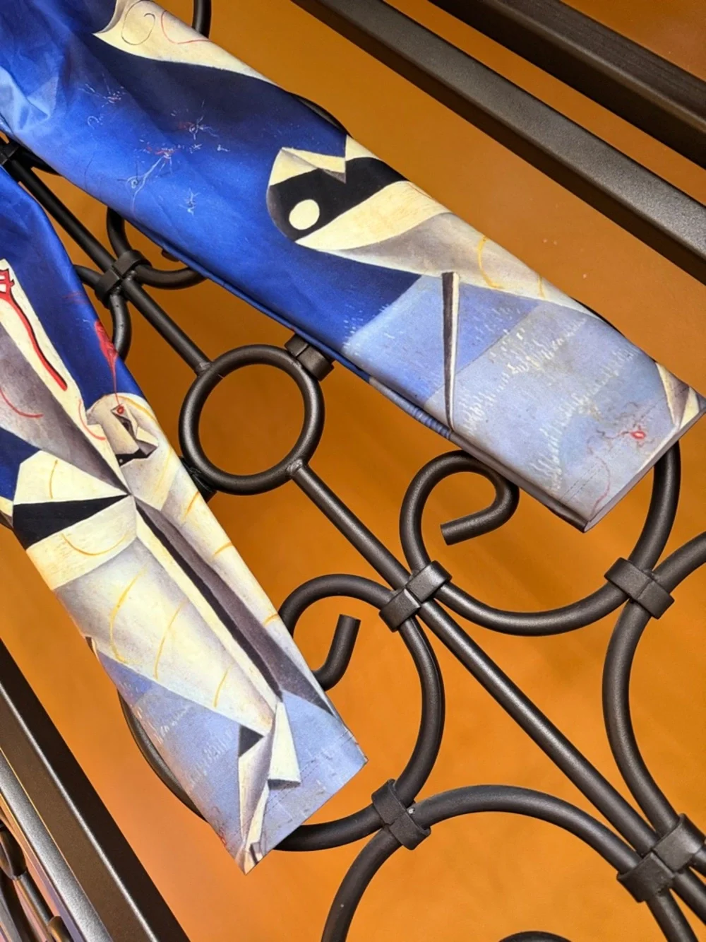 SALVADOR DALI Apparatus and Hand 1927 Leggings - Picture 5 of 12